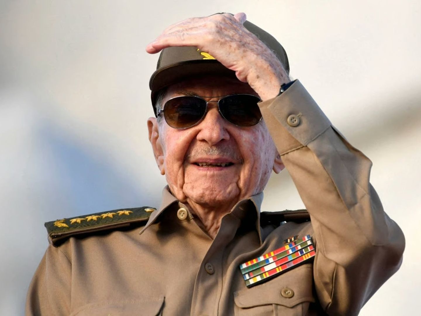 ABD'nin cinayetle suçladığı Küba eski lideri Raul Castro haftalar sonra halk içinde