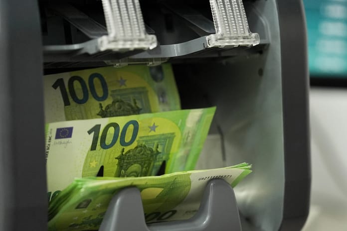 Euro ne kadar, kaç TL oldu? 18 Eylül Euro/TL fiyatları