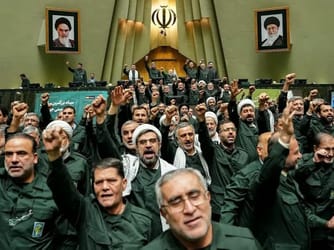 Iran Plans Missile Barrage on US Bases