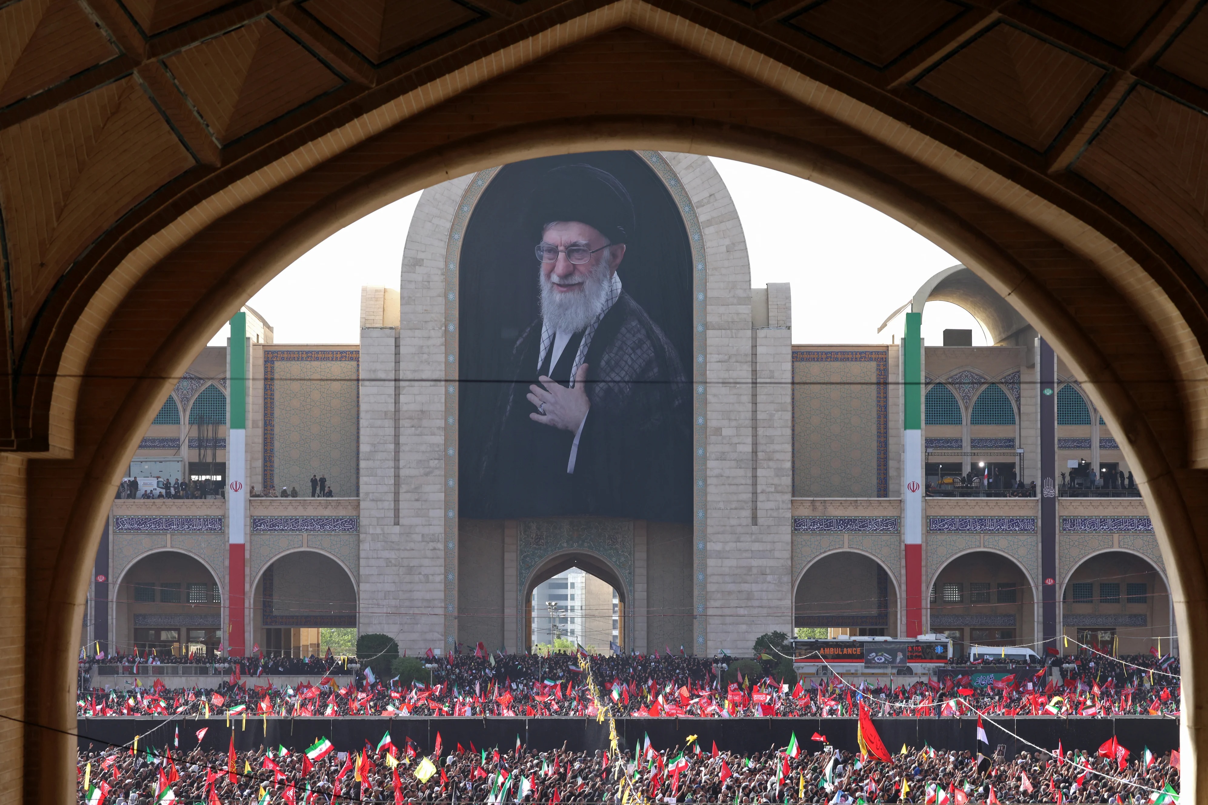 Iran Sends Quranic Messages to Neighbors at Khamenei Funeral