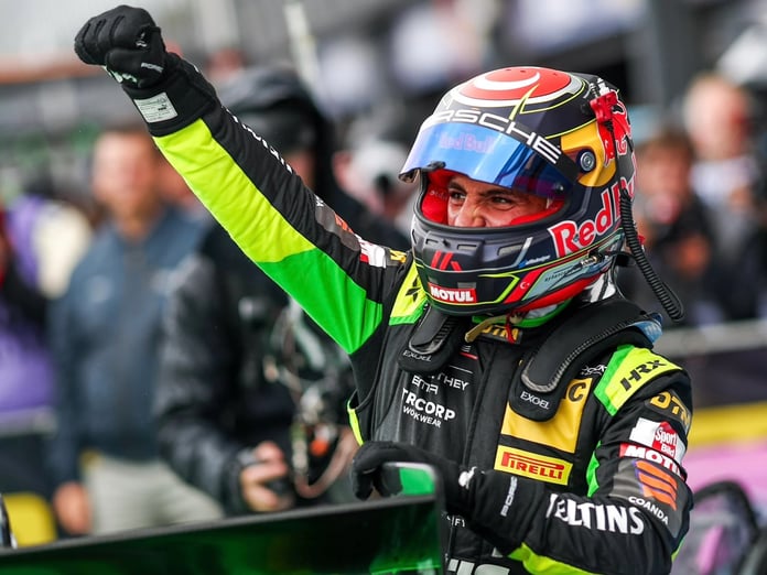 Ayhancan Güven, dünyanın en zorlu dayanıklılık yarışı Spa 24 Saat'te podyum peşinde: Spa 24 Saat