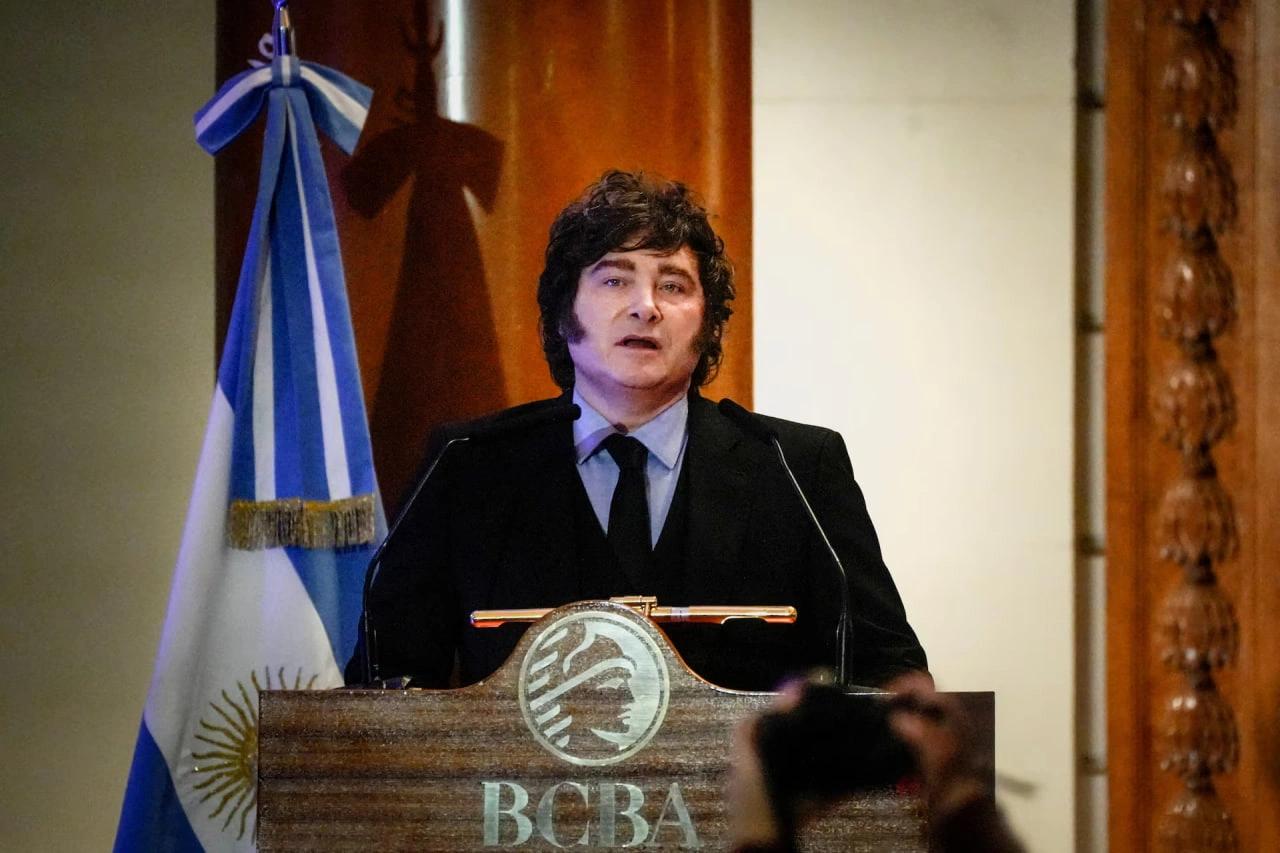Arjantin Falkland çevresindeki petrol projesine karşı yaptırımları genişletiyor