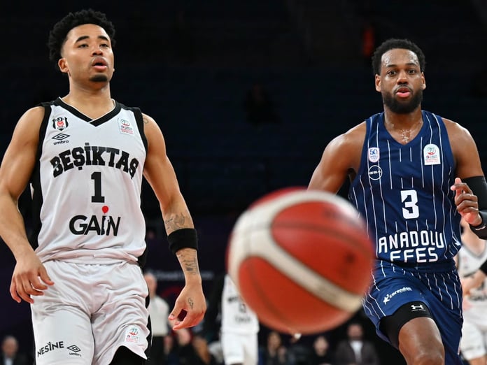 Basketbol Süper Ligi'nde derbi heyecanı: Anadolu Efes, Beşiktaş’ı ağırlıyor