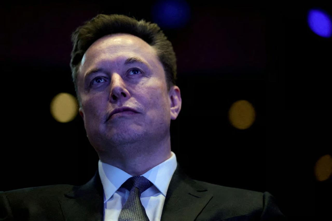Musk'tan Sanchez'e zehir zemberek sözler