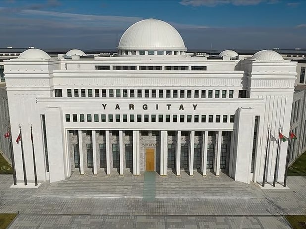 Yargıtay'dan emsal karar: Komşusunun huzurunu bozan sanığa verilen hapis cezası onandı