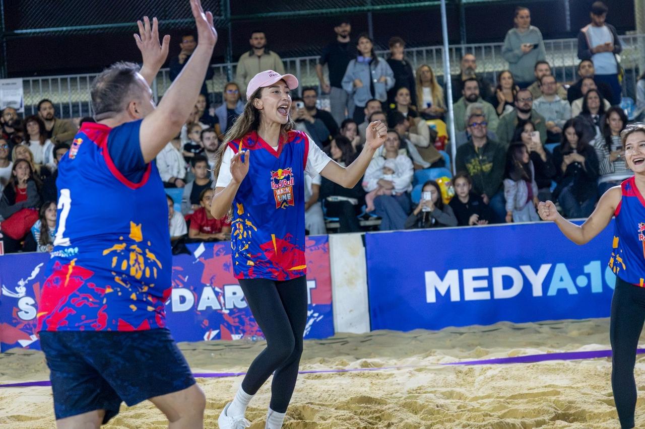 Red Bull Back Line'da şampiyon Athena