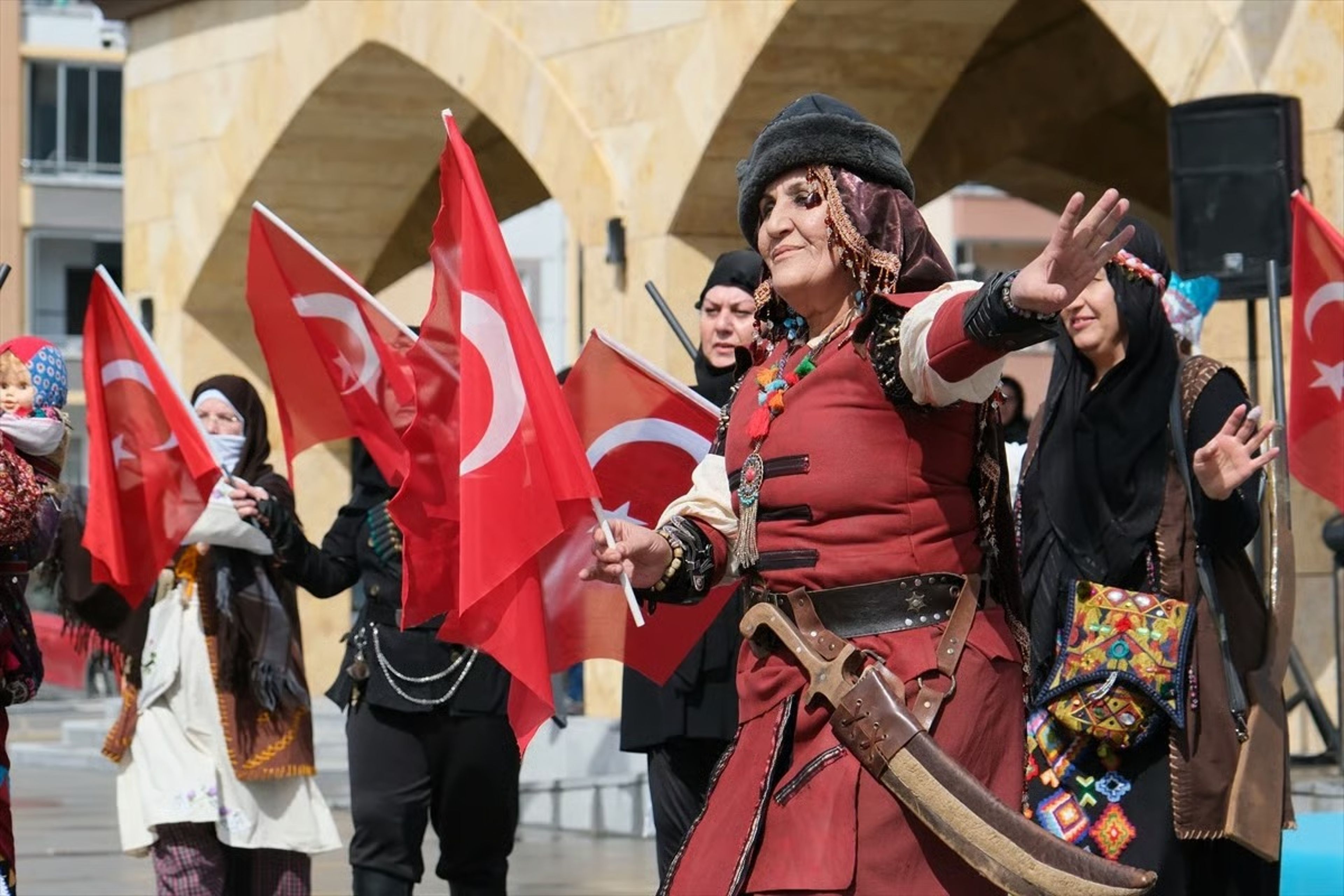 Çorum'da 3. Puduhepa Kadın Kültür Festivali coşkusu başladı