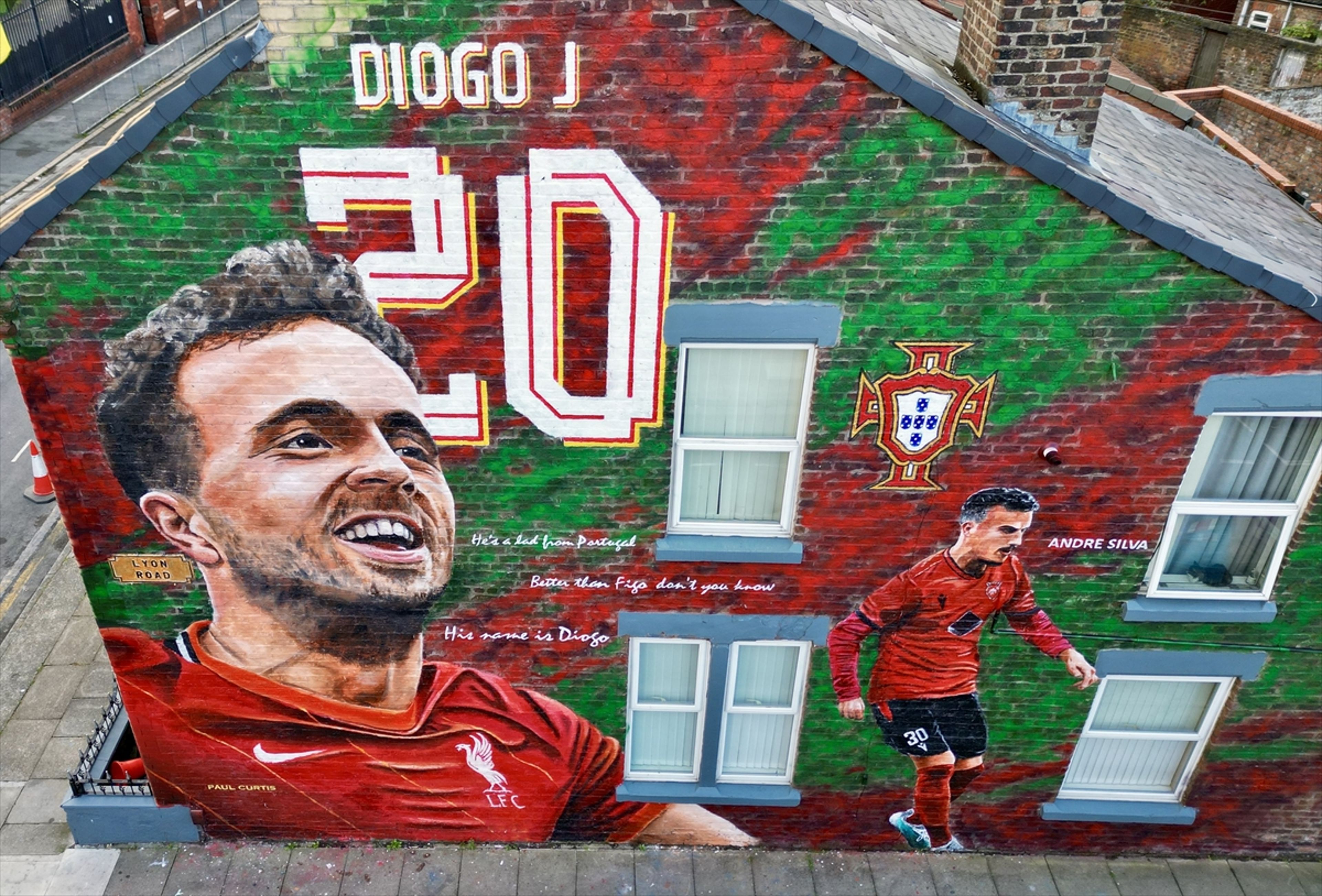 Anfield yakınlarında dokunaklı anıt