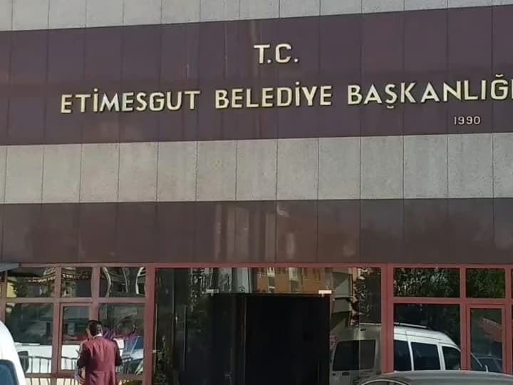 Etimesgut Belediyesi'ne zimmet operasyonu