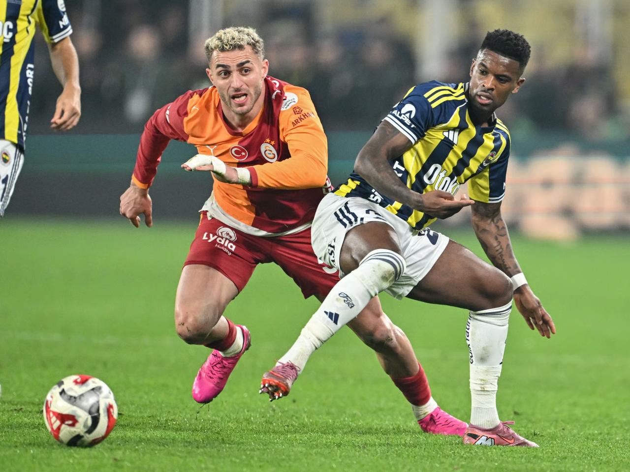 Süper Kupa'da derbi finali: Galatasaray-Fenerbahçe