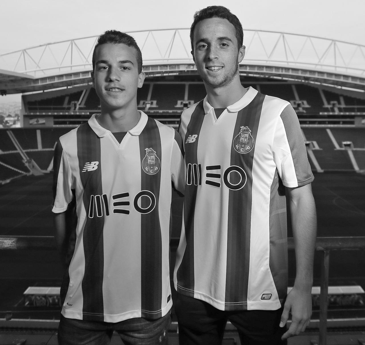 Trafik kazasında hayatlarını kaybettiler: Diogo Jota ve kardeşi Andre Silva'nın hatırası Anfield duvarlarında yaşıyor