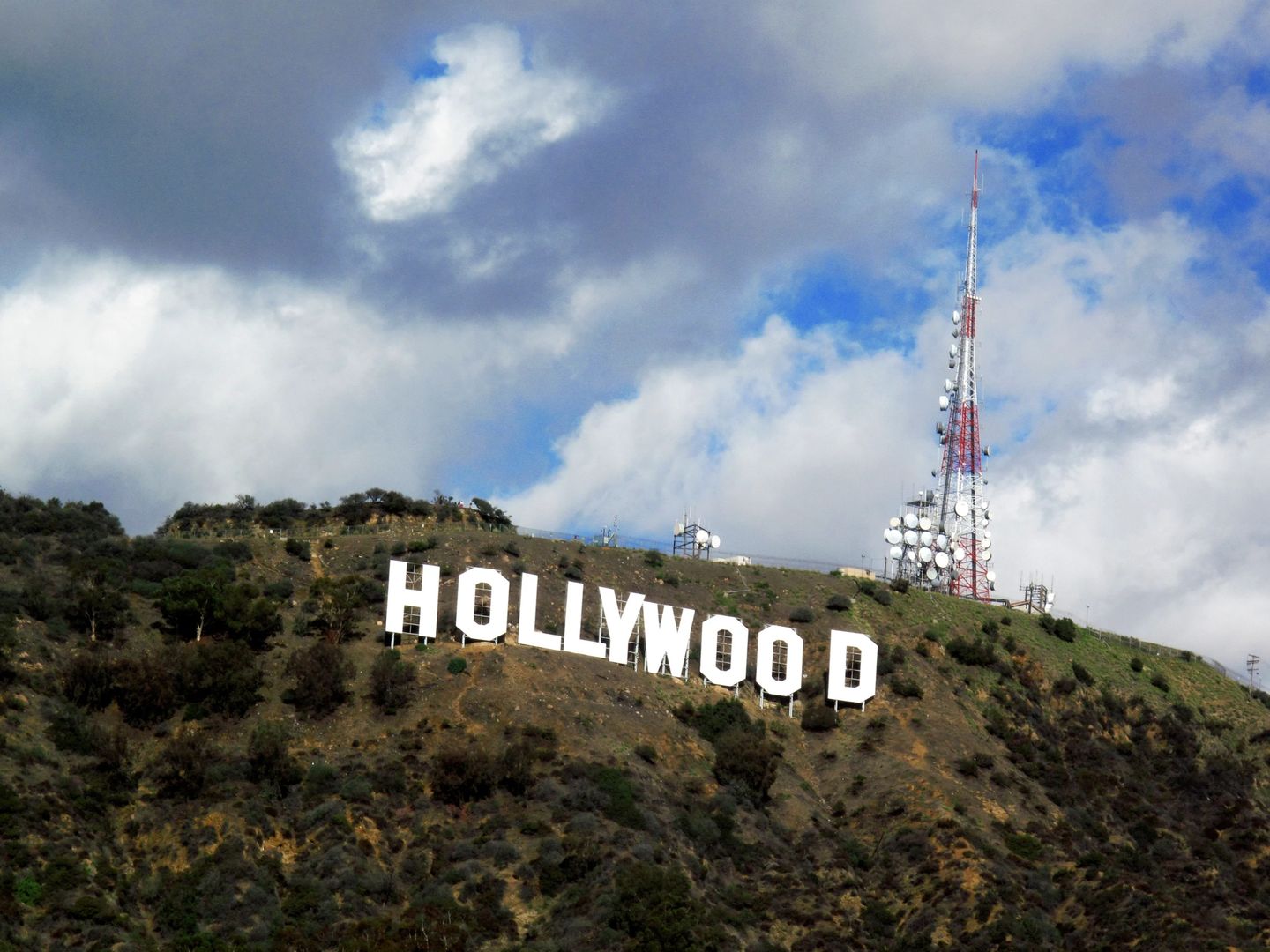 Trump'tan Hollywood hamlesi: Yabancı filmlere %100 ek vergi