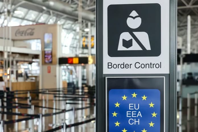 AB Rus vatandaşlarına vize kısıtlamalarını sıkılaştırmaya hazırlanıyor