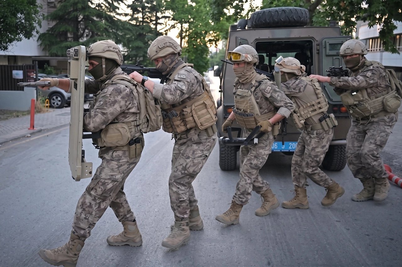 Gözaltına alınan 26 şüpheliden 15’i tutuklandı