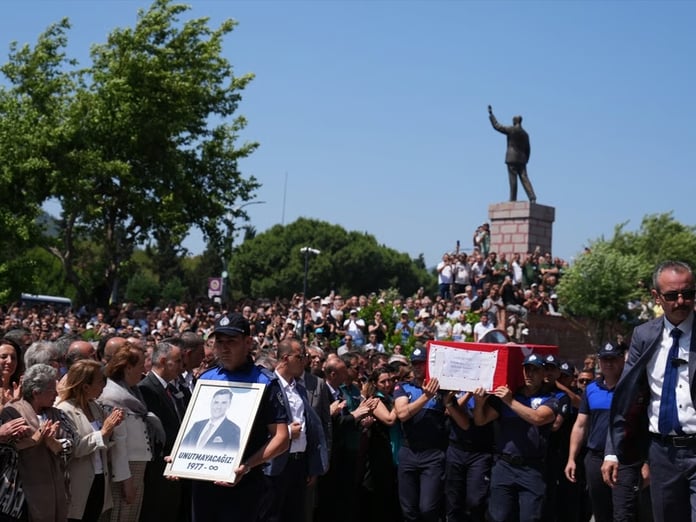 Ferdi Zeyrek son yolculuğuna uğurlandı