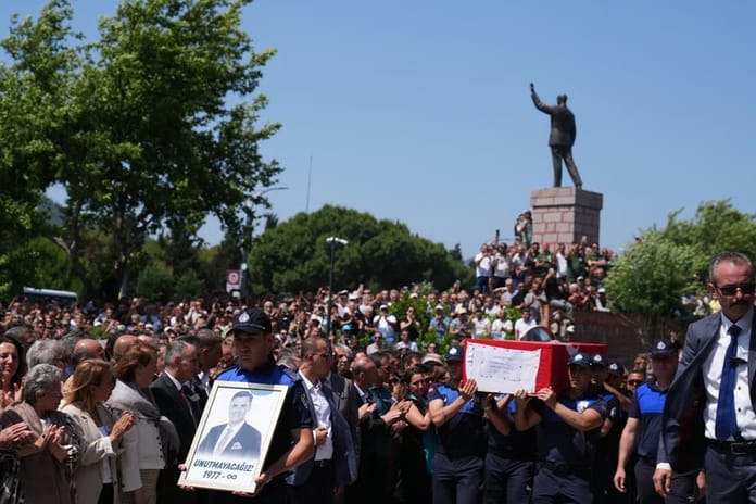 Ferdi Zeyrek son yolculuğuna uğurlandı