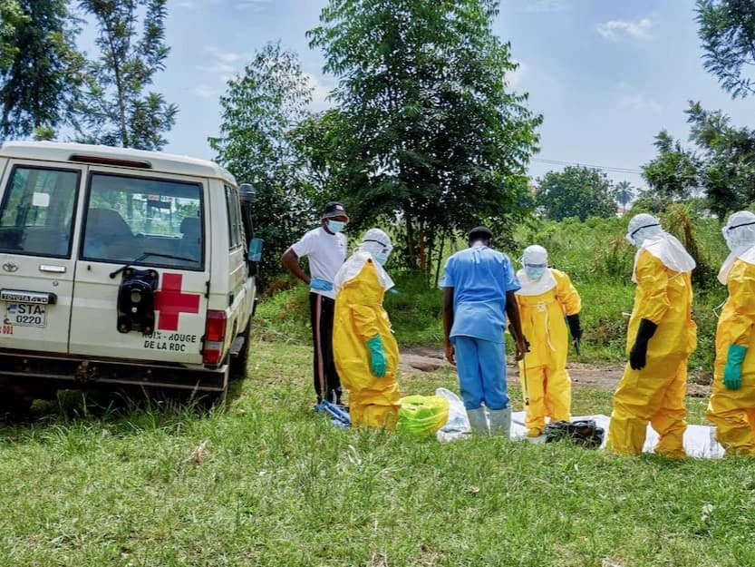 Ebola salgınında bilanço ağırlaşıyor