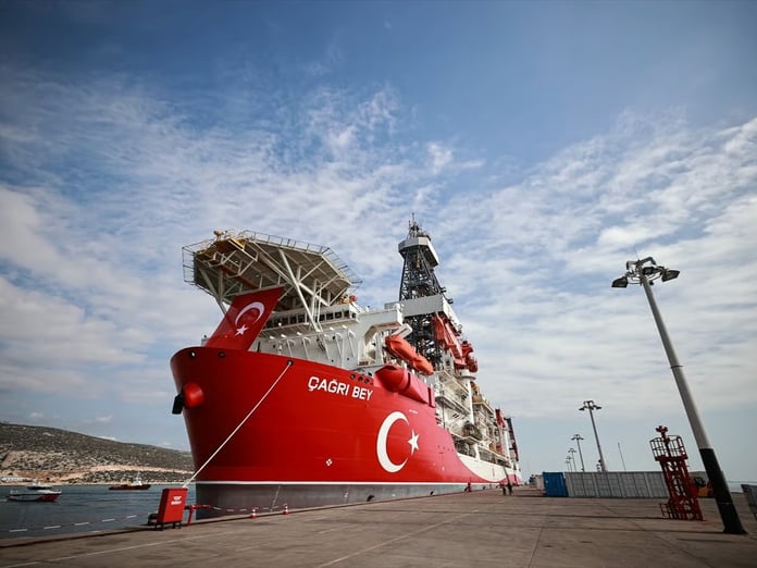 Çağrı Bey sondaj gemisi tarihi Somali görevi için yola çıktı