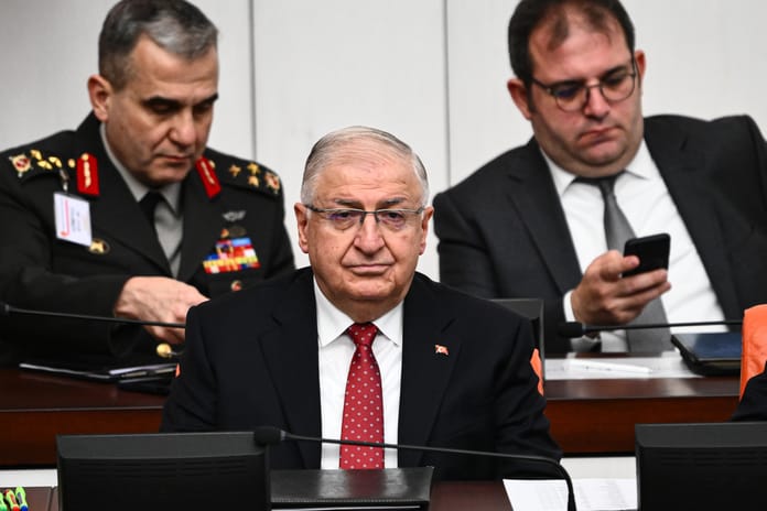 Bakan Güler duyurdu: Askerlikte yer seçme hakkı geliyor