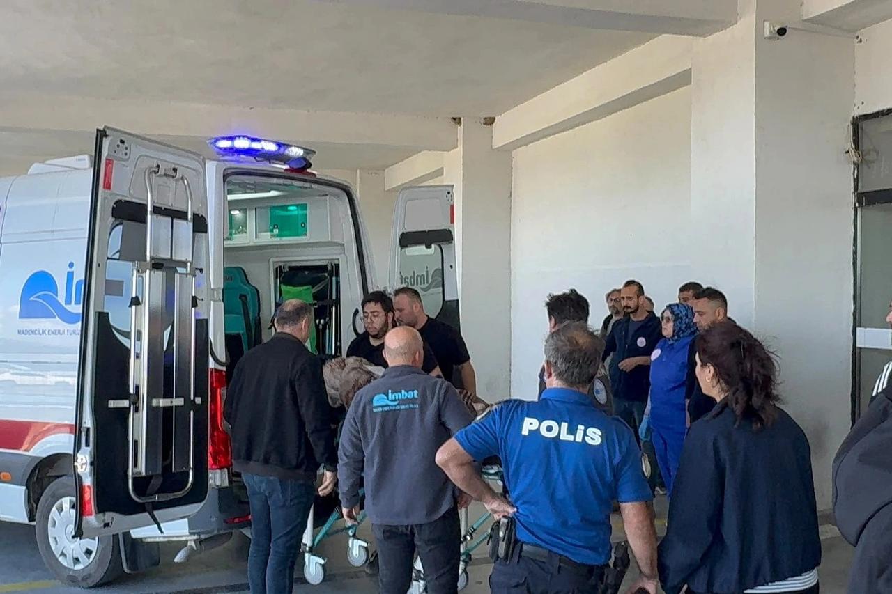 7 maden işçisinden 2'si kişi sağ olarak kurtarıldı 