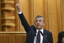 Özgür Özel Amerikan dergisine yazdı