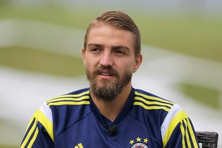 Caner Erkin futbolu bıraktı! Veda mesajı gündem oldu