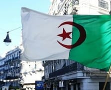 Cezayir Parlamentosu Fransız sömürgeciliğini suç sayan yasayı oybirliğiyle kabul etti