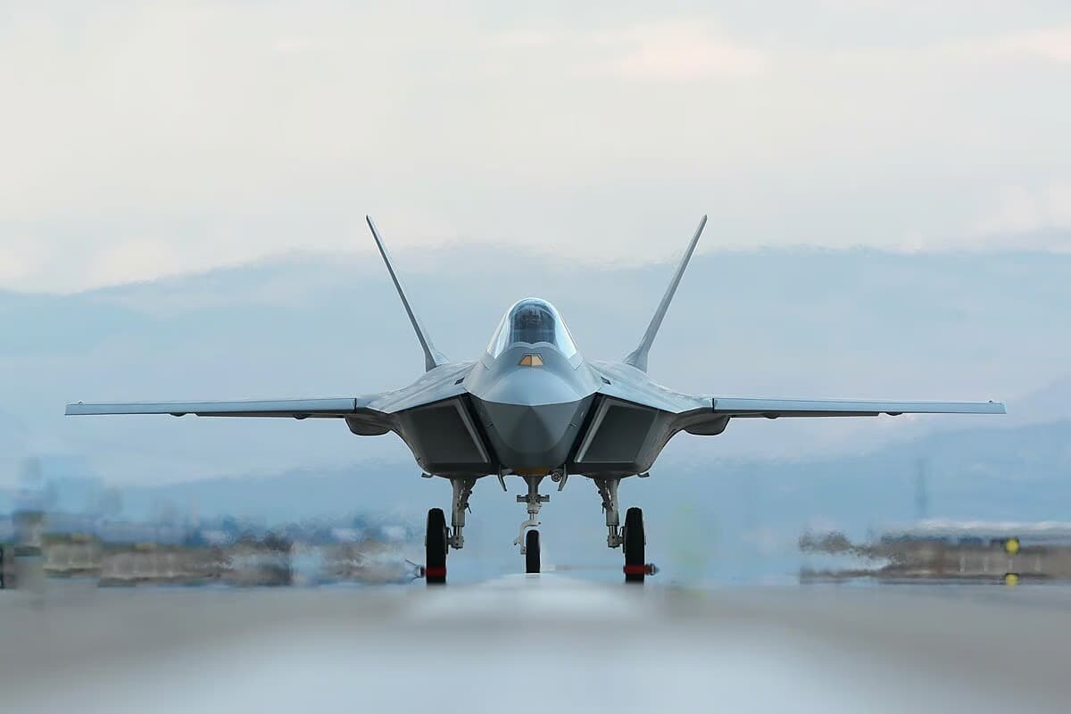 Modern Diplomacy: Türkiye'nin savaş uçağı geliştirmesi dünyayı alarma geçirmeli