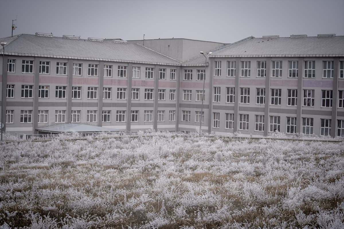 Erzurum, Kars, Ardahan ve Ağrı'da olumsuz hava koşulları etkili oldu
