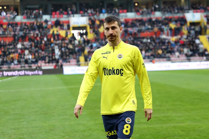 Fenerbahçe, Mert Hakan Yandaş'ın sağlık durumuyla ilgili çıkan haberler dair açıklama yaptı