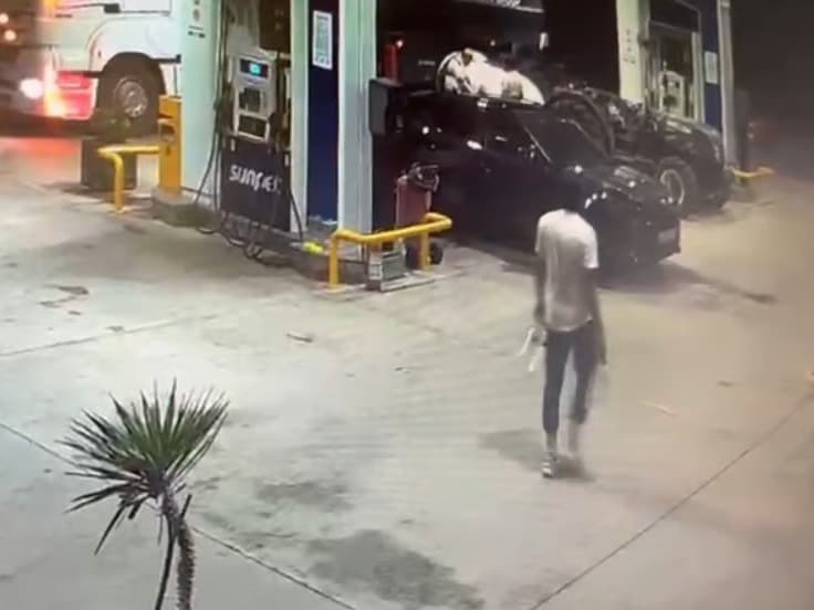 Ormanı yakmak için benzin aldığı anlar ortaya çıktı