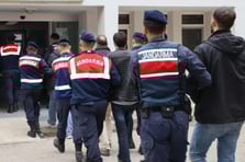 Jandarma'dan FETÖ operasyonu: 64 kişi tutuklandı