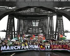 Sydney’de on binler Filistin için sokağa çıktı