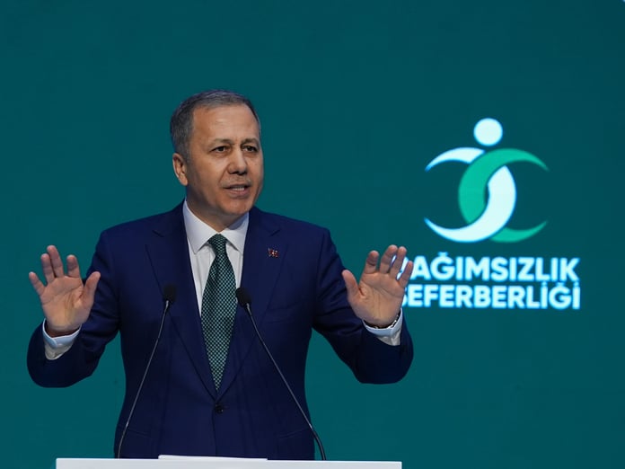 İçişleri Bakanlığı turizm bölgelerinde "Kabul edilemez görüntüler" açıklaması