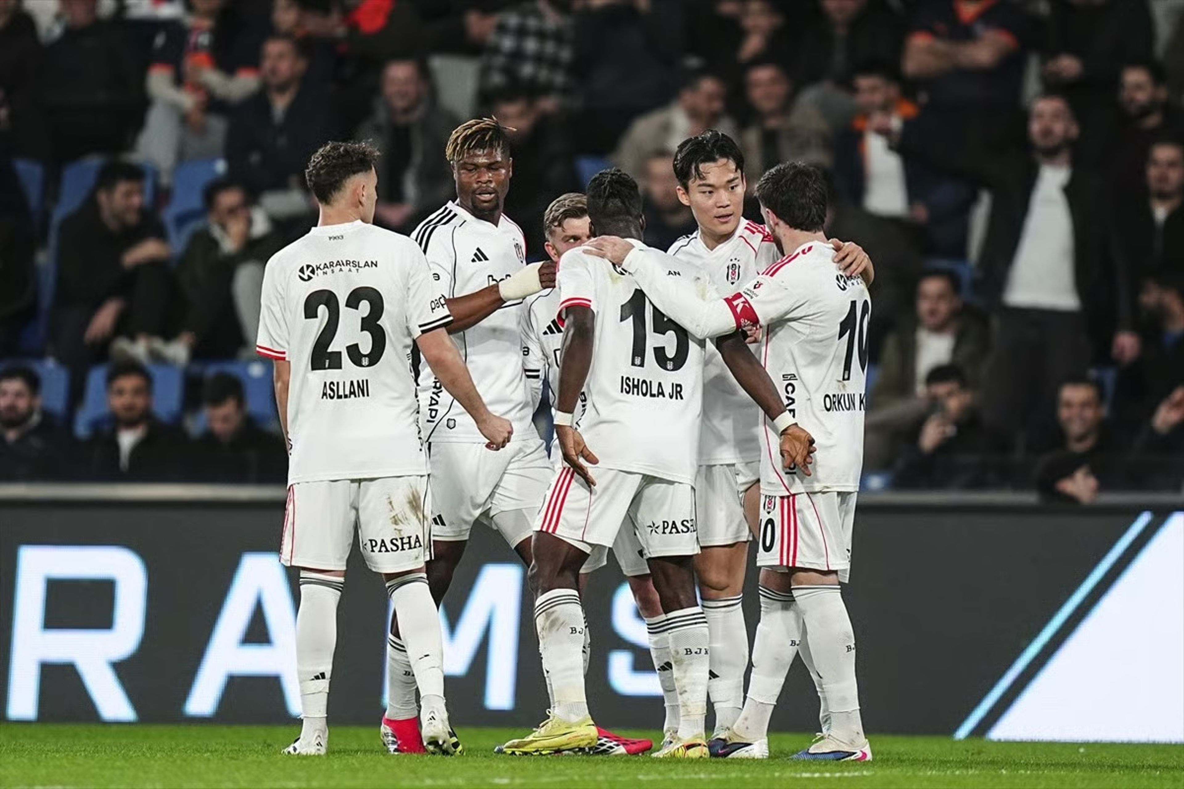 Beşiktaş, 3 puanı 90+7'de kurtardı: Başakşehir'in serisi bozuldu