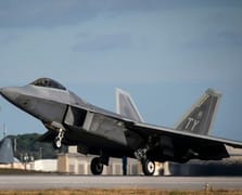 Lockheed Martin, en eski F-22 Raptor’lar için modernizasyon planlarını genişletiyor