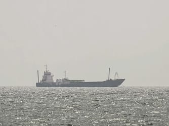 US and Iran Near Interim Deal to Reopen Strait Of Hormuz