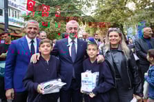 Kocaeli’de gelenek bozulmadı, kitaplar yine ağaçlarda açtı!