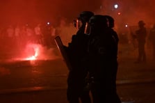 Paris'te şampiyonluk kutlamalarında olaylar çıktı