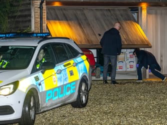 Police Raid Homes of Lord Mandelson in Epstein Leak Probe