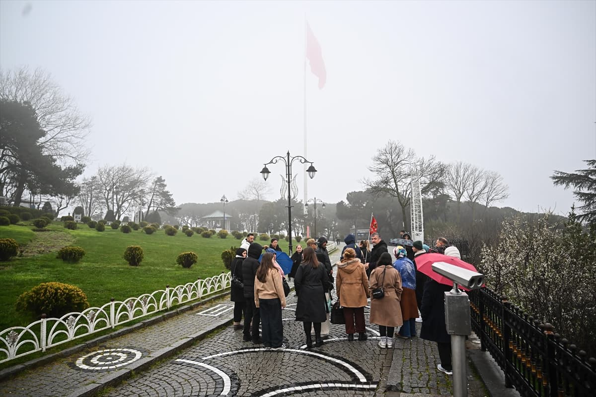 İstanbul'da sabah saatlerinde sis etkili oluyor