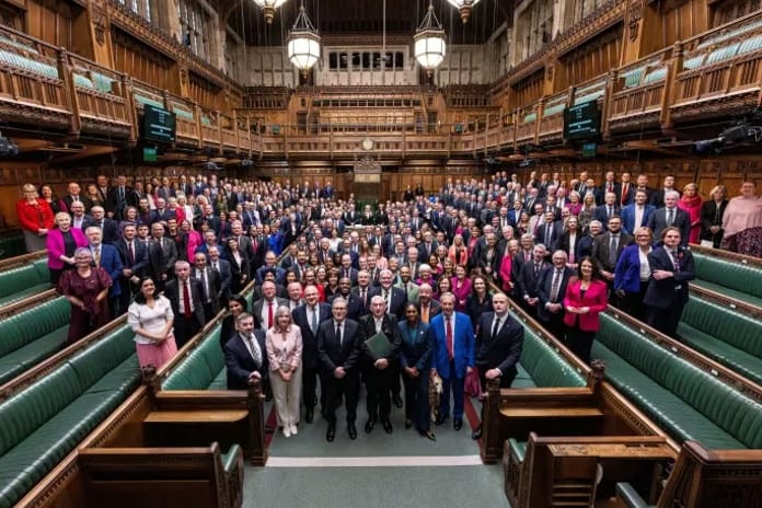 İngiliz İstihbaratı parlamenterleri Çin'in casusluk girişimlerine karşı uyardı