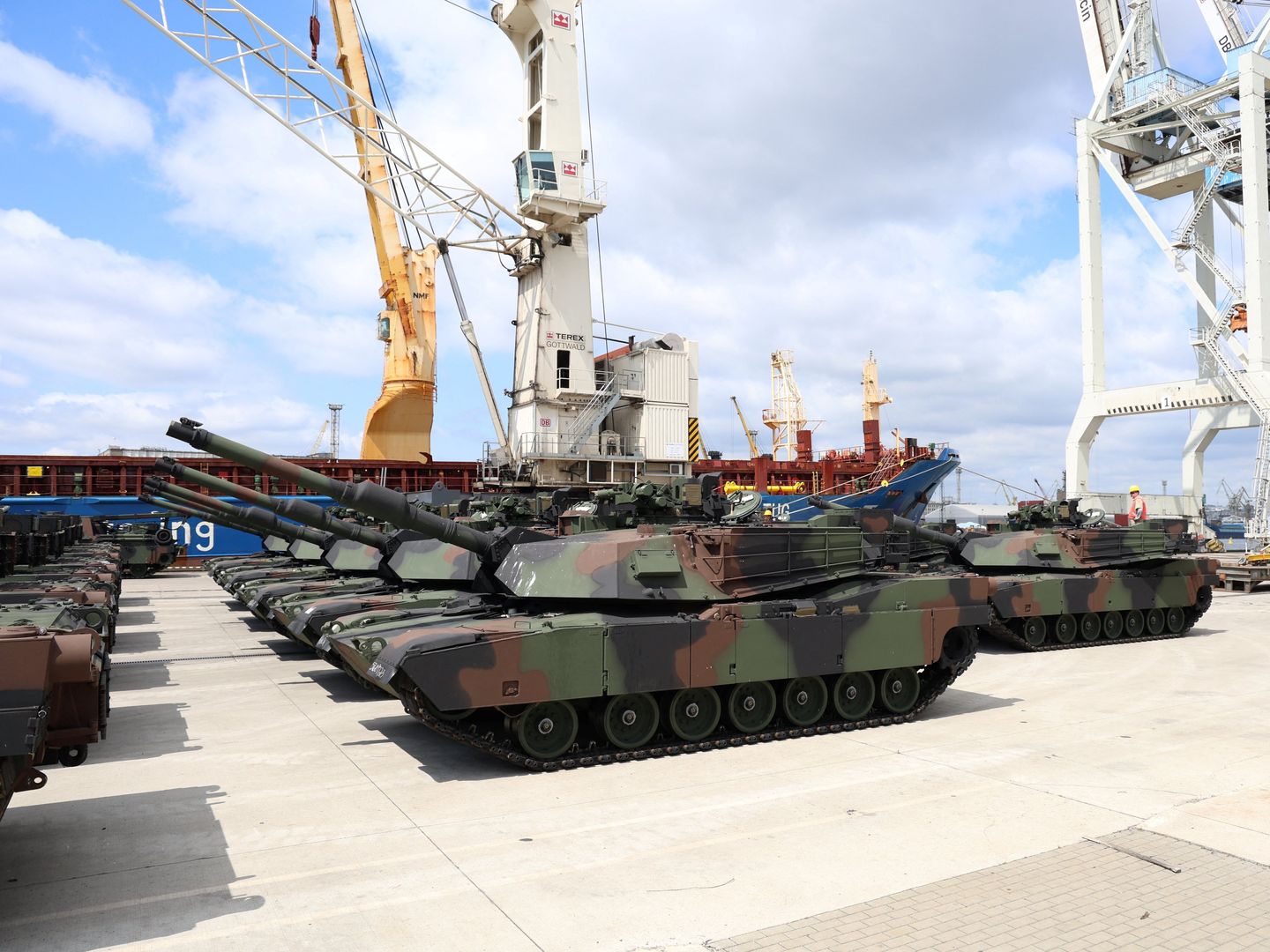 Avustralya Ukrayna’ya 49 M1A1 Abrams tankı teslimatını tamamladı