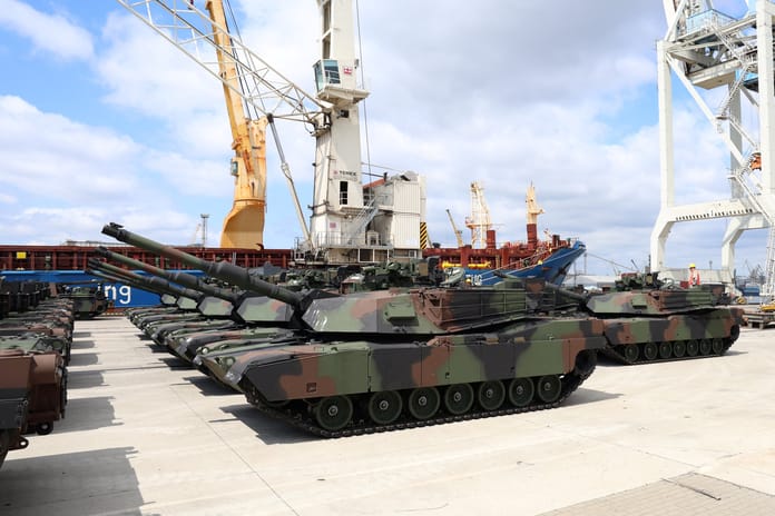 Avustralya Ukrayna’ya 49 M1A1 Abrams tankı teslimatını tamamladı