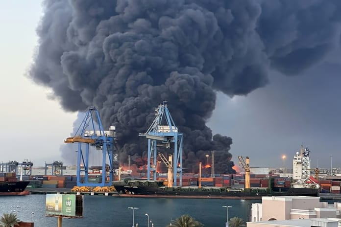 BAE destekli Hızlı Destek Kuvvetleri Port Sudan'a saldırdı