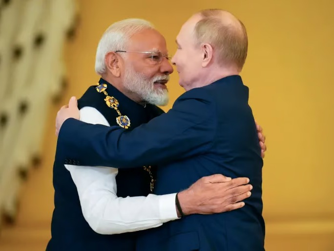 Trump Aide: India Funding Russia’s War Through Oil Buys