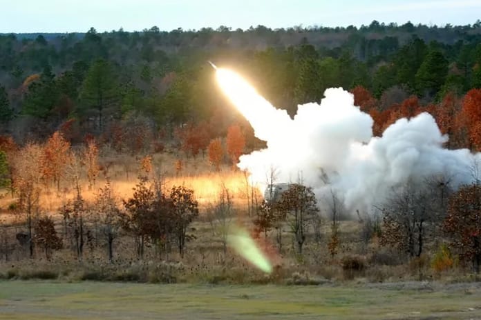 Lockheed Martin ile 4iG, Macaristan için uzun menzilli roket topçu sistemi konusunda anlaşma imzaladı