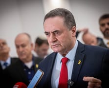 İsrail Savunma Bakanı Filistinlilerin evlerinin yakılmasını savundu