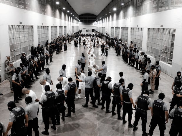 Trump'ın “Yabancı Düşmanlar Yasası”na yüksek mahkemeden onay