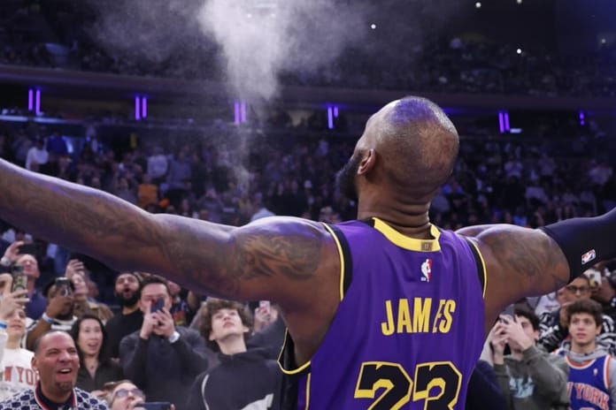 LeBron James’ten tarihi başarı